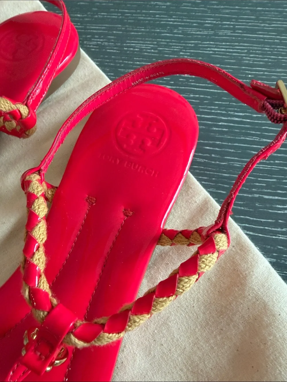 NWOB Tory Burch Hot Pink Aine Braided T-Strap Sandals with Gold Logo 8